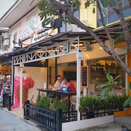 Island Cafe&Hostel Koh Lipe Dış mekan fotoğraf